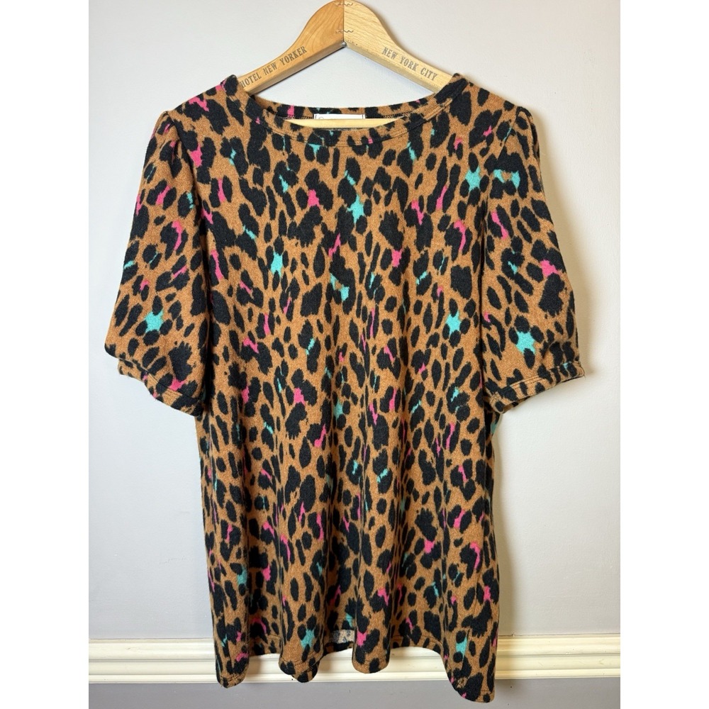 FSL Apparel brown blue and‎ pink Leopard womens Large